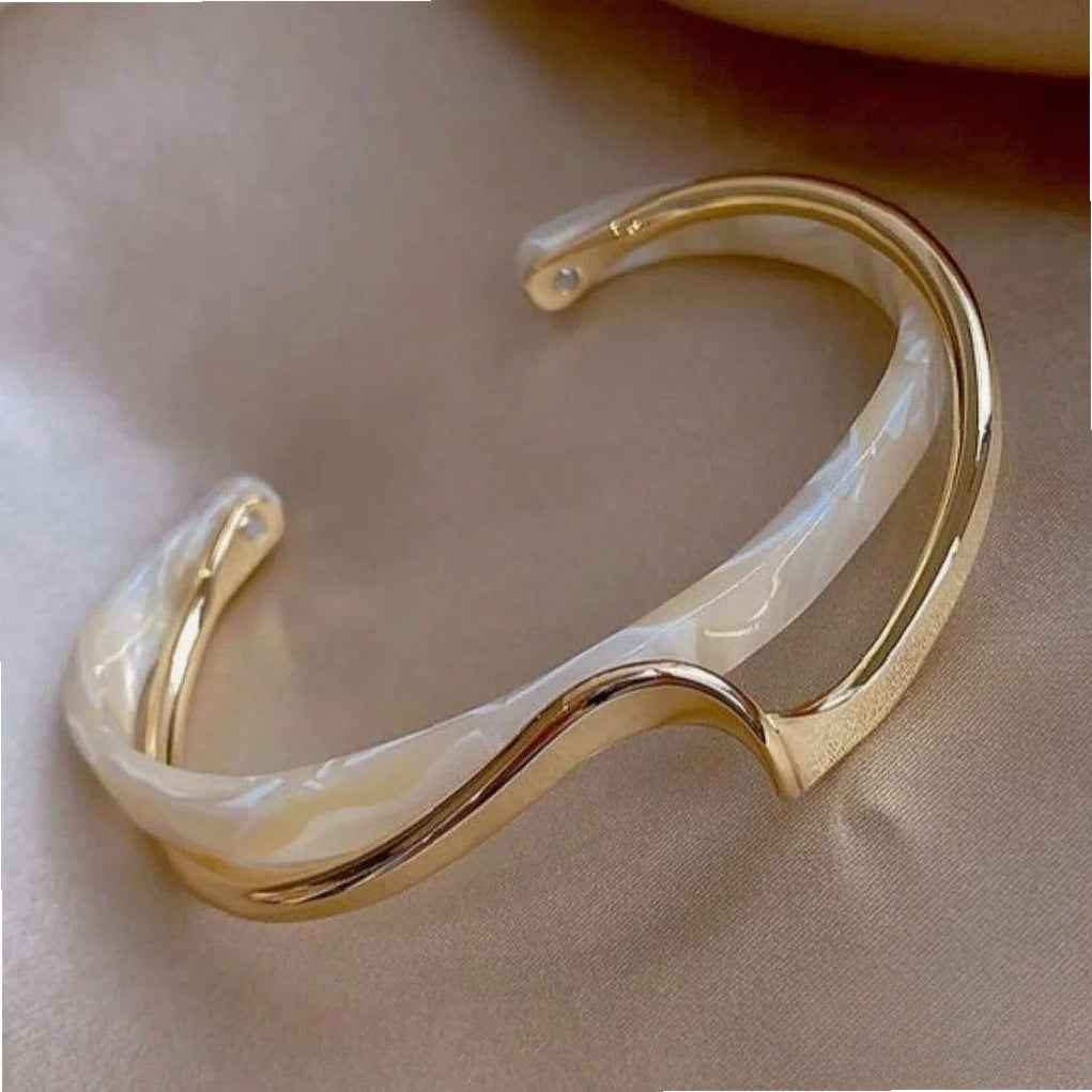 Elegant Golden Bracelet with White Opal